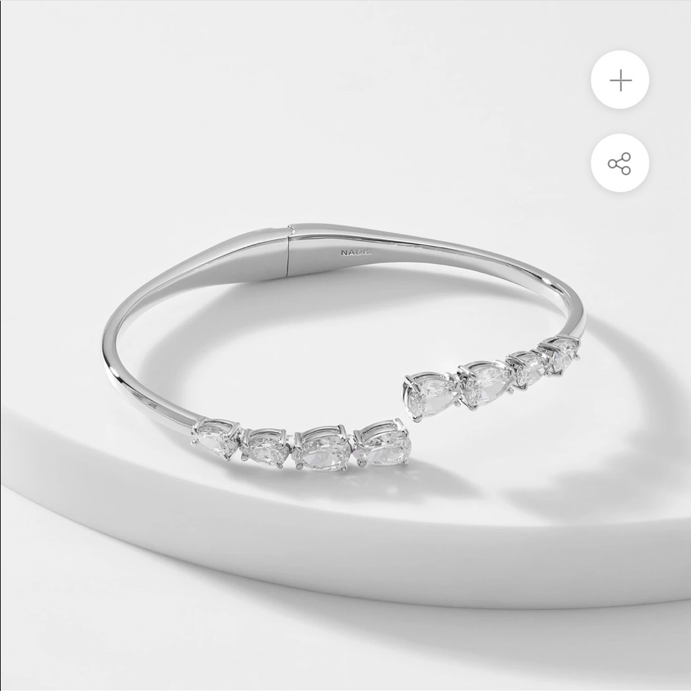 NADRI COLETTE PEAR HINGED BRACELET